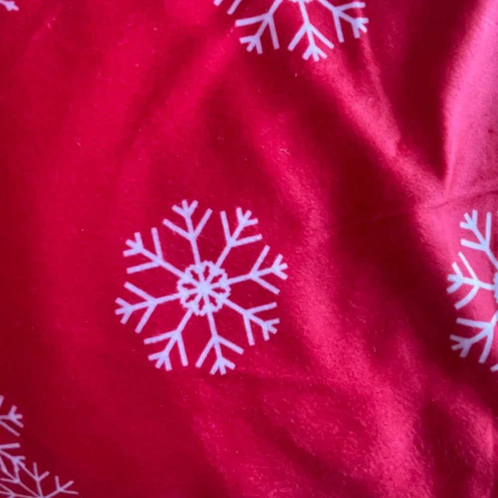 New Disney Store Throw Blanket Mickey Minnie Mouse Red White Snowflake NWT
